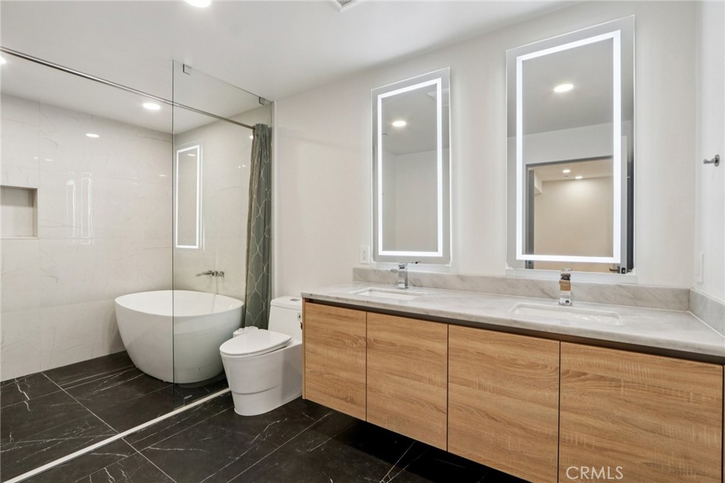 MLS #OC25259730 image #17