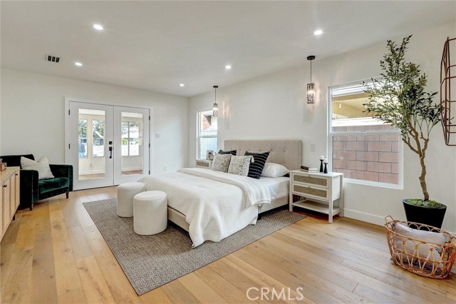 Detail Gallery Image 25 of 49 For 6852 6854 Atoll Avenue, North Hollywood,  CA 91605 - 4 Beds | 4 Baths