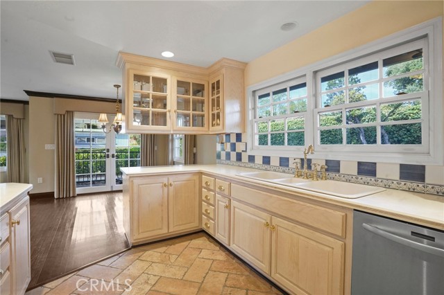Detail Gallery Image 21 of 49 For 12281 Woodley Ave, Granada Hills,  CA 91344 - 3 Beds | 2 Baths