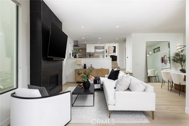 Detail Gallery Image 10 of 29 For 502 Jasmine Ave a,  Corona Del Mar,  CA 92625 - 3 Beds | 2/1 Baths