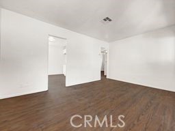 https://media.crmls.org/medias/039fb33e-f32c-478b-bd04-b039cf97784d.jpg?preset=X-Large