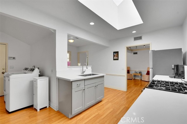 Detail Gallery Image 16 of 44 For 4415 Morella Ave, Studio City,  CA 91607 - 4 Beds | 4 Baths