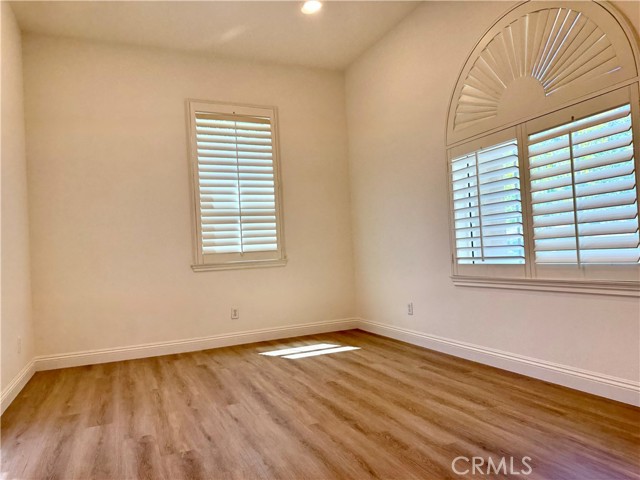 26480 Valley Oak Lane, Valencia CA: https://media.crmls.org/medias/03a0e07f-4c6d-4319-b85b-2d55f7eb8969.jpg