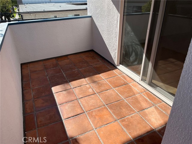 14610 Erwin Street, Van Nuys CA: https://media.crmls.org/medias/03a12f2f-15fd-48fd-bb9b-53c487a61110.jpg
