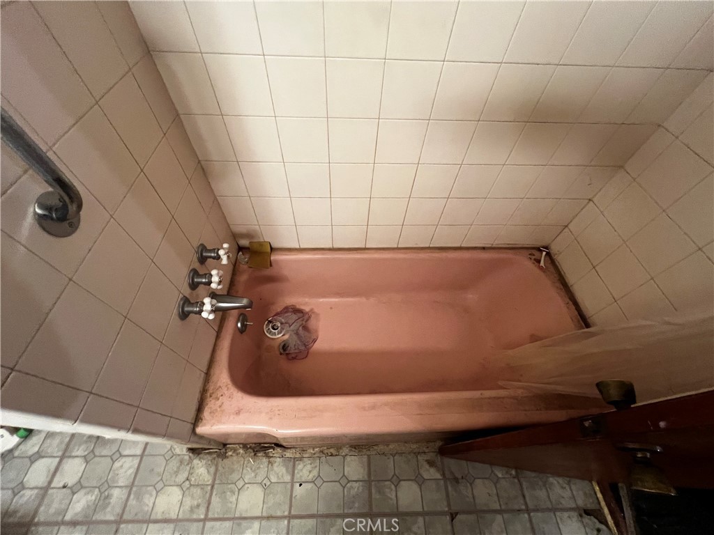 https://media.crmls.org/medias/03a1ac9f-0351-4be9-8e38-91ab9ce3f45a.jpg?preset=X-Large