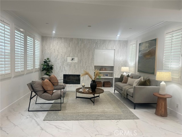 Detail Gallery Image 2 of 29 For 1460 Georgia St, Tustin,  CA 92782 - 3 Beds | 2/1 Baths