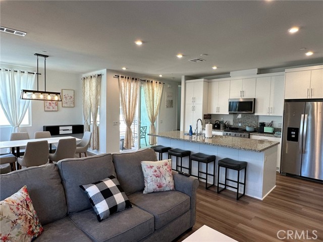 Detail Gallery Image 5 of 19 For 1615 W Bushell, Anaheim,  CA 92805 - 3 Beds | 2/1 Baths