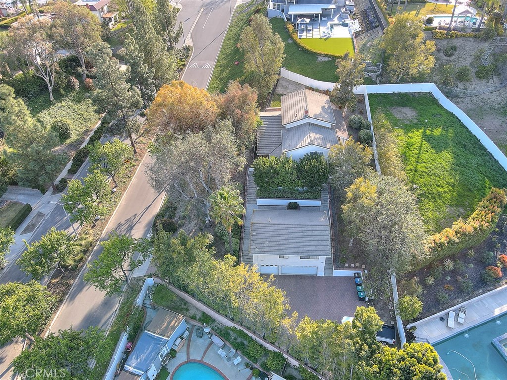 https://media.crmls.org/medias/03a30e56-af52-4786-8cc0-667646267c45.jpg?preset=X-Large