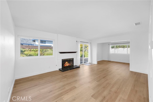 Detail Gallery Image 11 of 37 For 2527 E Brookside, Orange,  CA 92867 - 4 Beds | 2 Baths