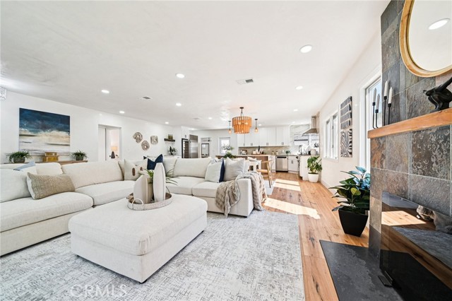 Detail Gallery Image 8 of 58 For 8454 Naylor Ave, Los Angeles,  CA 90045 - 3 Beds | 2 Baths