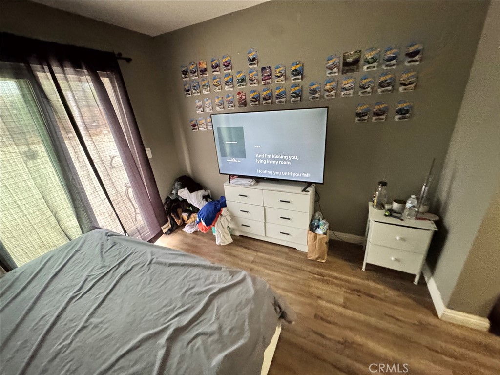 https://media.crmls.org/medias/03a387ba-737d-491f-b50f-4cfab04153f5.jpg?preset=X-Large
