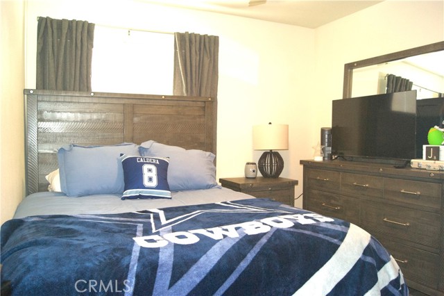 Detail Gallery Image 16 of 26 For 4012 Larkspur Ave, Rialto,  CA 92377 - 4 Beds | 2 Baths