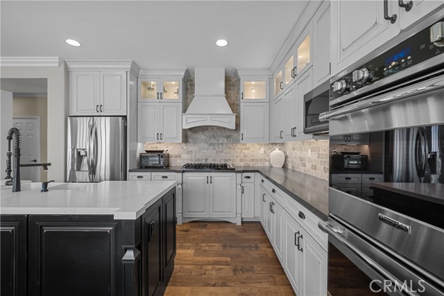 Detail Gallery Image 12 of 44 For 25722 Hood Way, Stevenson Ranch,  CA 91381 - 5 Beds | 4 Baths