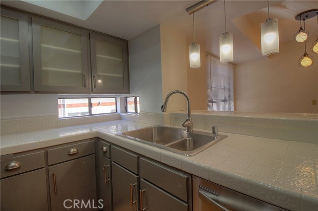 Detail Gallery Image 16 of 40 For 400 N Louise St #205,  Glendale,  CA 91206 - 2 Beds | 2 Baths