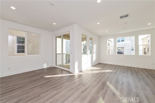 Detail Gallery Image 3 of 28 For 231 Heartland Way, Rancho Mission Viejo,  CA 92694 - 3 Beds | 2/1 Baths