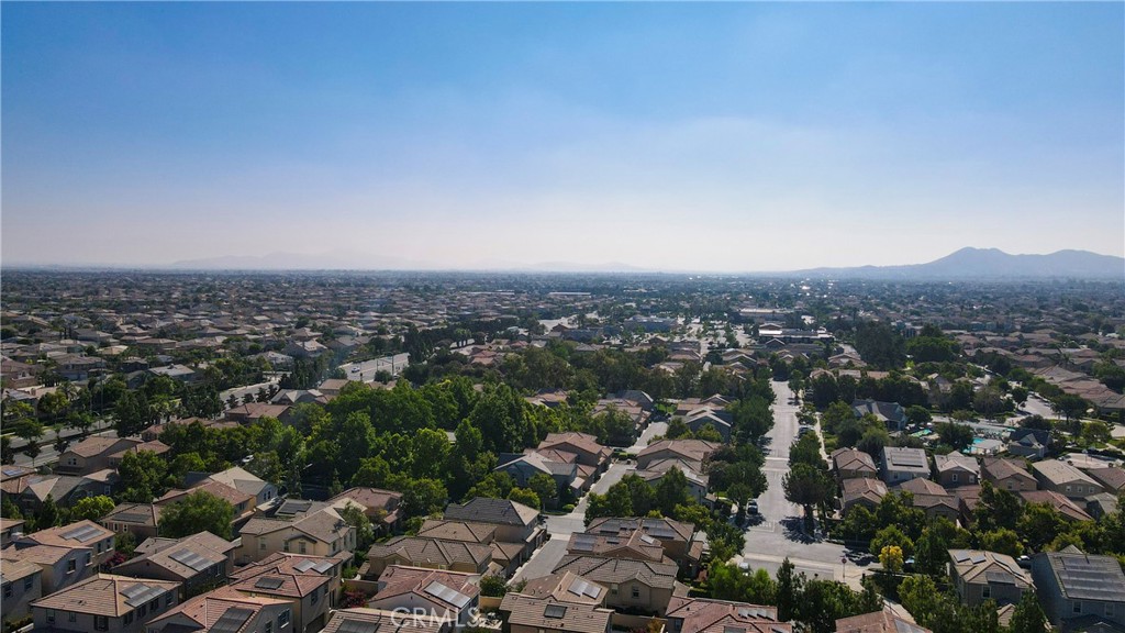 https://media.crmls.org/medias/03a5b218-d08f-48c8-b4f5-5555e4379c5d.jpg?preset=X-Large