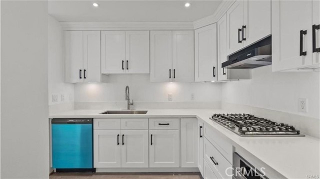 10500 Sunland Boulevard, Sunland CA: https://media.crmls.org/medias/03a64e45-4ebe-4fcc-9621-fe6b0f6a1afc.jpg