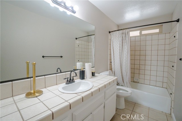 Detail Gallery Image 27 of 75 For 14064 Tioga, Oak Hills,  CA 92344 - 5 Beds | 2/1 Baths