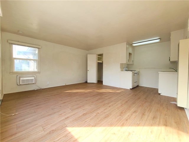 Detail Gallery Image 4 of 12 For 11109 Richmont Rd, Loma Linda,  CA 92354 - 1 Beds | 1 Baths