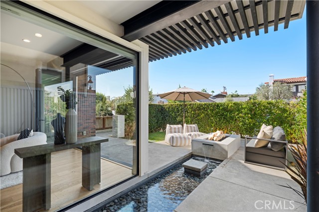 Detail Gallery Image 2 of 32 For 608 Orchid Ave, Corona Del Mar,  CA 92625 - 3 Beds | 3/1 Baths