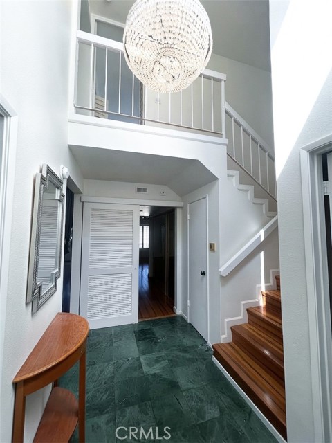 5440 Lindley Avenue, 310 photo 6