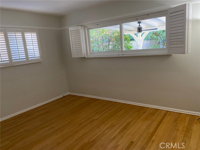 4125 Bakman Avenue, Studio City CA: https://media.crmls.org/medias/03aa62a0-9b0f-40e4-9b47-5d60ad6f317e.jpg