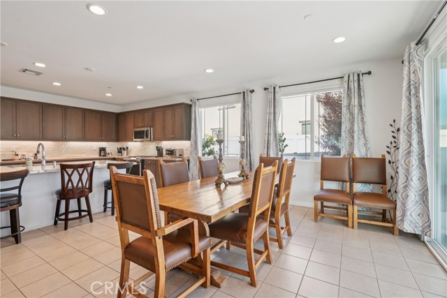 Detail Gallery Image 7 of 53 For 414 Azalea St, Fillmore,  CA 93015 - 3 Beds | 2/1 Baths