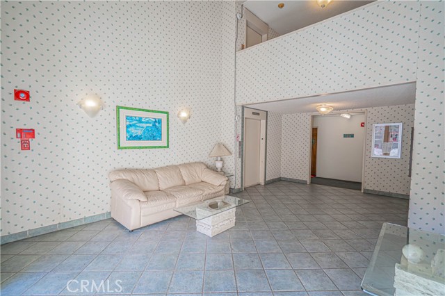 Detail Gallery Image 36 of 56 For 4239 via Arbolada #303,  Los Angeles,  CA 90042 - 2 Beds | 2 Baths