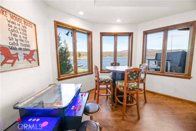 Detail Gallery Image 25 of 66 For 478 Lakeview Court Ct, Big Bear Lake,  CA 92315 - 5 Beds | 3/1 Baths