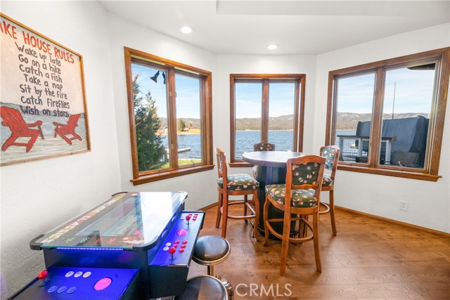 Detail Gallery Image 25 of 66 For 478 Lakeview Court Ct, Big Bear Lake,  CA 92315 - 5 Beds | 3/1 Baths