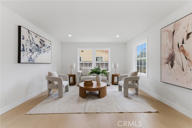 Detail Gallery Image 9 of 42 For 2010 Golden, Long Beach,  CA 90806 - 3 Beds | 2 Baths