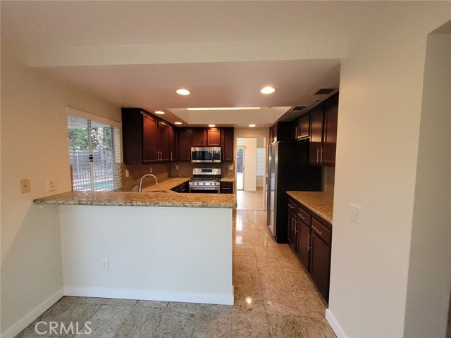 13611 Amanda Street, Fontana CA: https://media.crmls.org/medias/03ae7400-d147-416b-9793-68716c021b1f.jpg