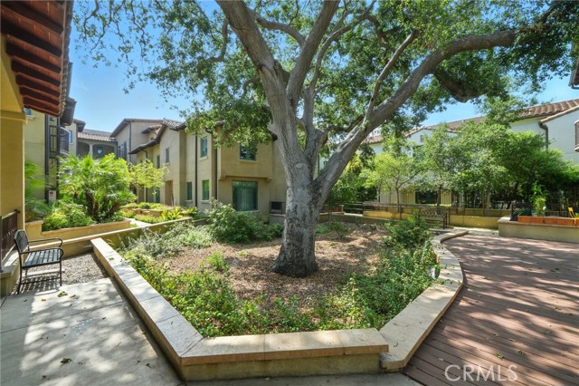 168 S Sierra Madre Boulevard, Pasadena CA: https://media.crmls.org/medias/03aecf63-8096-4090-9710-d530cfa8c3e9.jpg
