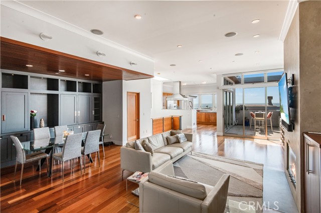 1211 Bayview Drive, Manhattan Beach, California 90266, 4 Bedrooms Bedrooms, ,4 BathroomsBathrooms,Residential,Sold,Bayview,SB21169008
