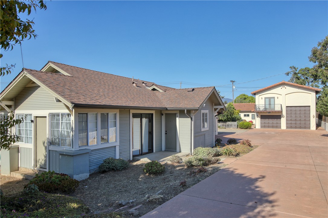 Detail Gallery Image 2 of 75 For 584 Kings Ave, Morro Bay,  CA 93442 - 3 Beds | 3 Baths