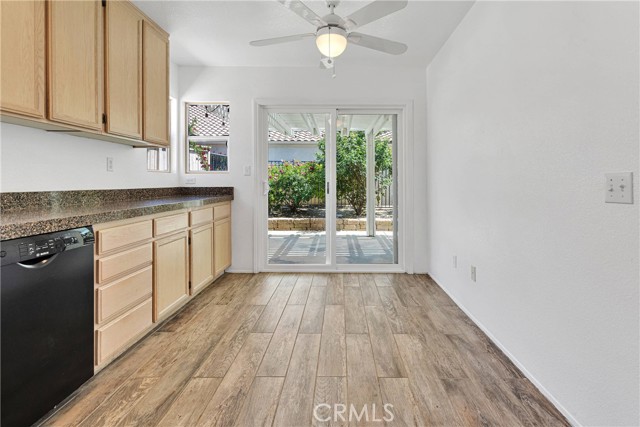 Detail Gallery Image 11 of 42 For 40684 Corte Albara, Murrieta,  CA 92562 - 3 Beds | 2 Baths