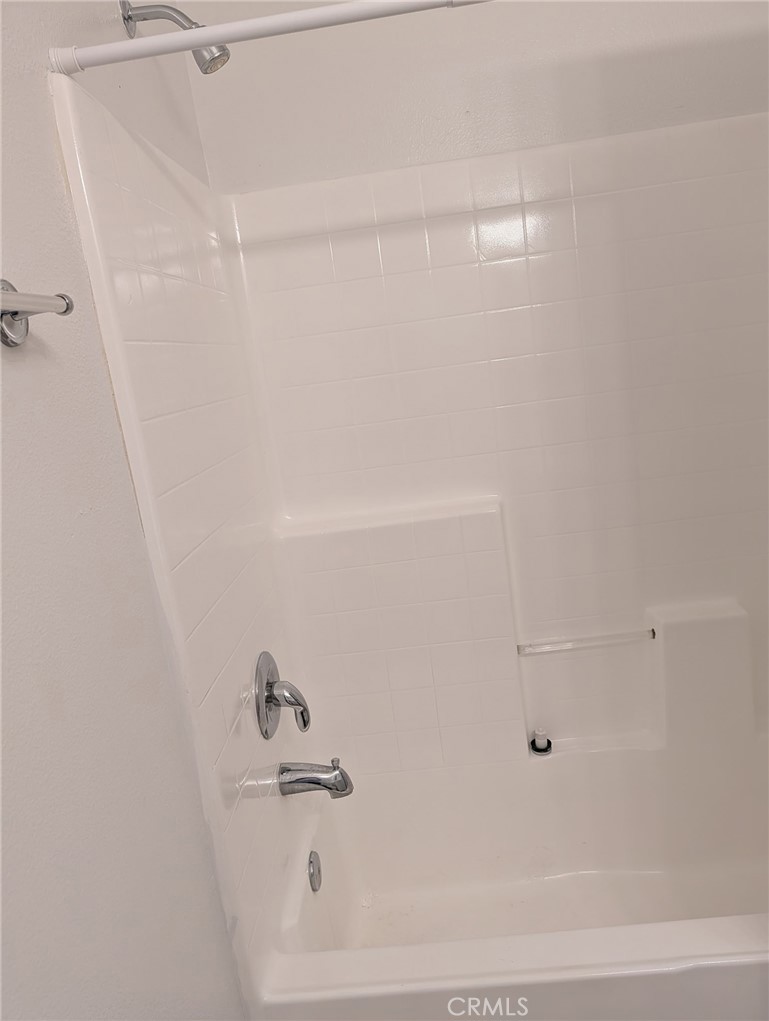 https://media.crmls.org/medias/03b08d45-2600-452c-b178-db4ec826a836.jpg?preset=X-Large