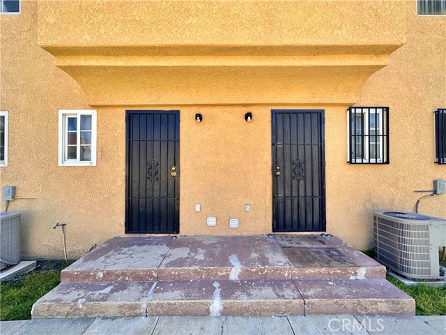 Detail Gallery Image 31 of 63 For 1528 N F St, San Bernardino,  CA 92405 - 4 Beds | 2/2 Baths