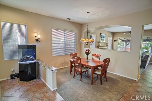 17334 Sierra Sunrise Lane, Canyon Country CA: https://media.crmls.org/medias/03b129e2-270e-425b-91e3-ff7efc458ad8.jpg