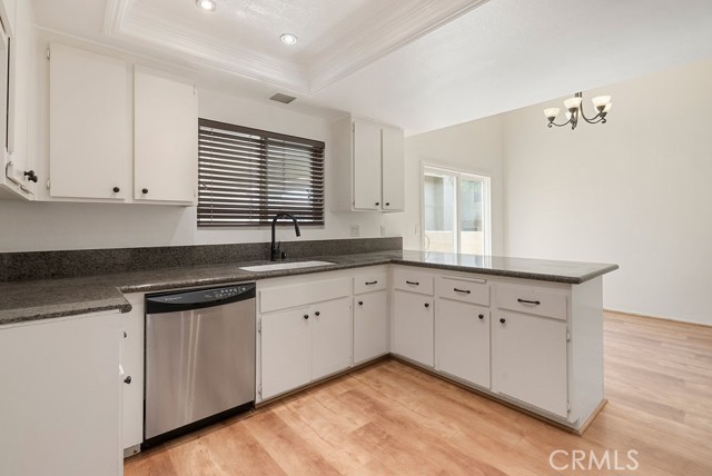 Detail Gallery Image 7 of 30 For 9926 Highland Ave, Rancho Cucamonga,  CA 91737 - 3 Beds | 2/1 Baths