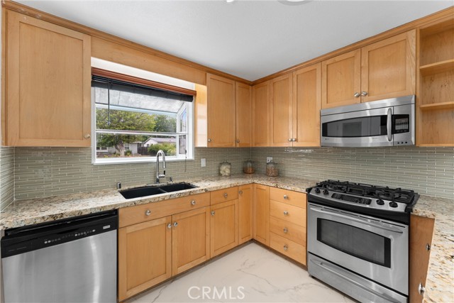 12611 Loraleen Street, Garden Grove CA: https://media.crmls.org/medias/03b21883-6b39-4a80-8078-bb669f8e3eaf.jpg