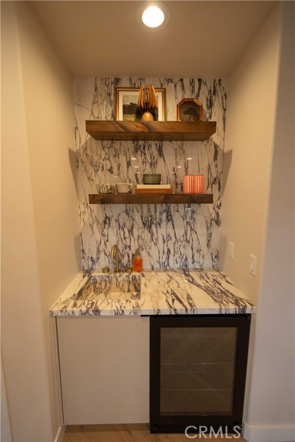 Detail Gallery Image 54 of 74 For 17437 Oak Creek Ct, Encino,  CA 91316 - 5 Beds | 5/1 Baths