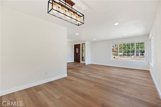 5430 Avenue Juan Bautista, Jurupa Valley CA: https://media.crmls.org/medias/03b2ef96-2eea-47d6-a3c0-43f67d372047.jpg