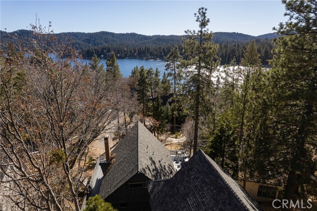 Detail Gallery Image 20 of 46 For 27937 W Shore Rd, Lake Arrowhead,  CA 92352 - 3 Beds | 3 Baths