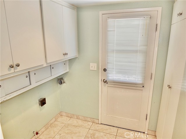 Image 14 of 35 For 2524 Littleton Pl
