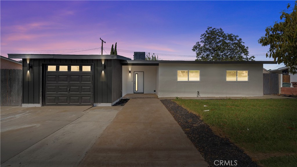 1269 E Vermont Avenue