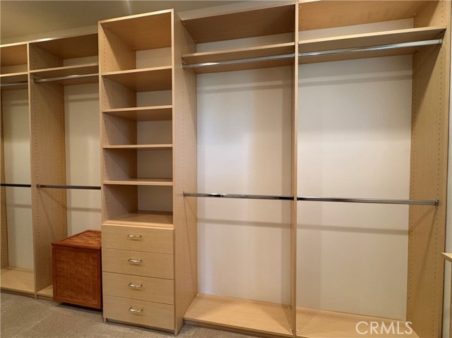 458 S Clark Drive, Beverly Hills CA: https://media.crmls.org/medias/03b561ec-d52e-4923-a7a9-5f8a70af5621.jpg