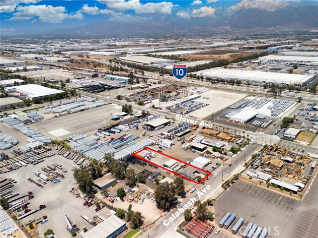 10566 Calabash Avenue, Fontana CA: https://media.crmls.org/medias/03b689e1-5ba2-4f1e-9815-97b644441bff.jpg