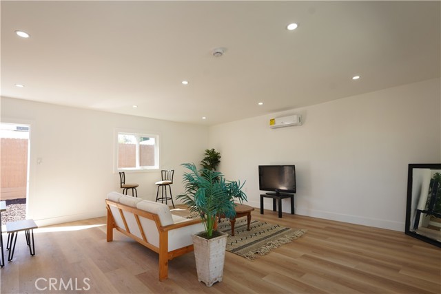 1850 W. 80th Street, Los Angeles CA: https://media.crmls.org/medias/03b6aaf9-0715-426e-8e02-a6e0949cf62c.jpg