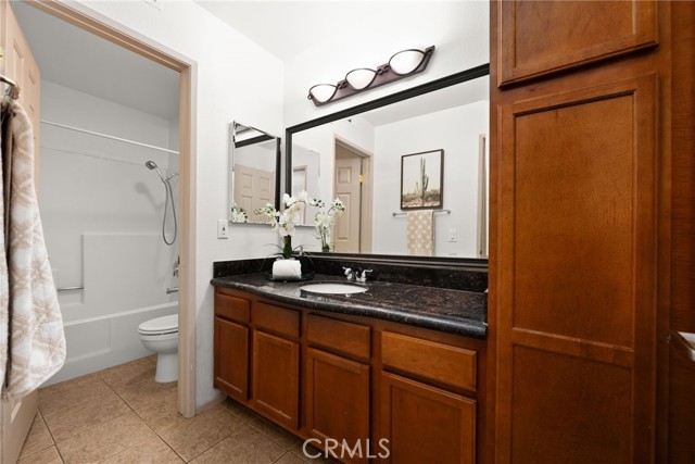 Detail Gallery Image 12 of 19 For 1142 W Blaine St #202,  Riverside,  CA 92507 - 1 Beds | 1 Baths